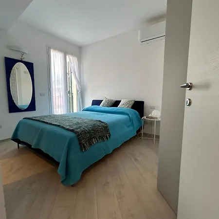 アパート Porro15 フィナーレ・リーグレ